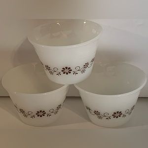Vintage Dynaware custard bowls/they are numbered 6,24,43